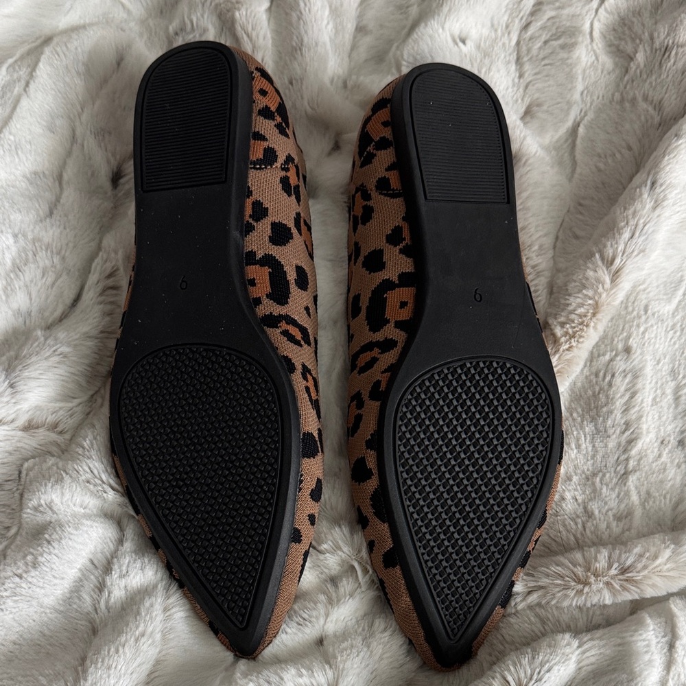 Chic Leopard Print Flats - image 2